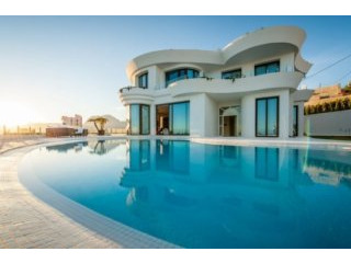5 Bedrooms - Villa - Alicante - For Sale