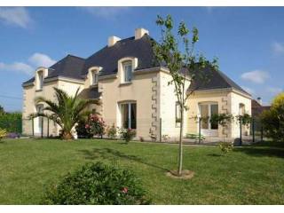 Vast Contemporary Coastal Property
