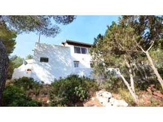 Townhouse in good conditions with..