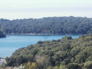 Banjole, građevinsko zemljište turističke namjene 200m od mo