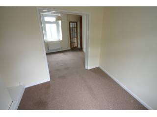 Swansea Road - Waunarlwydd SA5 4SL 2..