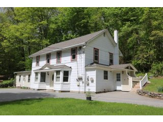 4 bedroom Flat For Sale: 1036 Route 6..