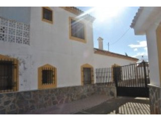 4 bedroom, 1 bathroom House