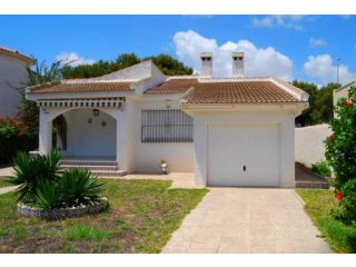 3 Bedroom 2 Bathroom Villa In La Zenia..