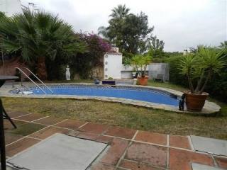 4 bedroom detached villa for sale