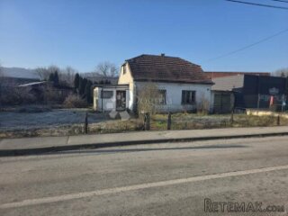 Građevinsko zemljište sa objektom u centru Sv. Križa Začretj
