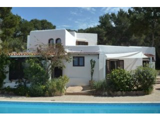 Charming villa with views to the saline