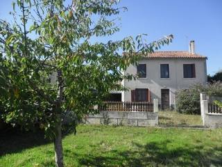 House to renovate with garden