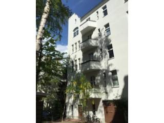 Renovated and Vacant Altbau Apartments..