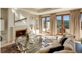 Three Bedroom Pinsapo Villa, 8..