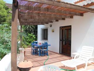 A Pretty Detached 2 Bedroom Villa with..