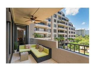 2 bedroom Flat For Sale: 251 CRANDON BL..