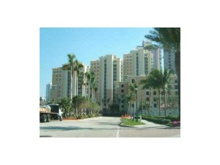 2 bedroom Flat For Sale: 3330 NE 190 ST..