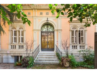 Unique semi-detached house for sale..