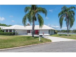 3 bedroom House For Sale: 2281 Lakewood..