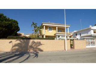 4 Bedrooms - Chalet - Murcia - For Sale
