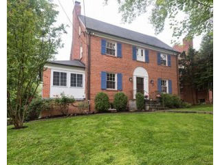 5 bedroom Detached House For Sale: 1675..