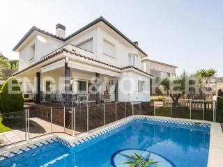 Residential area in Tiana - Costa..