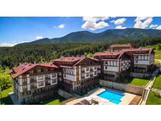 Studio with pool view for sale in Green..
