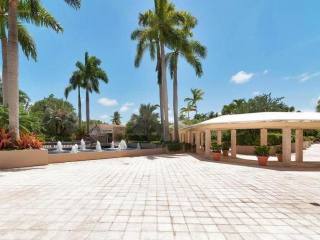 2 bedroom Flat For Sale: 151 CRANDON BL..