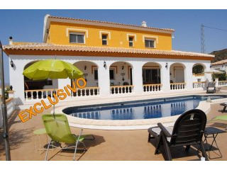 Villa for Sale in Arenas 475.000 €