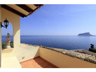 4 Bedrooms - Villa - Alicante - For Sale