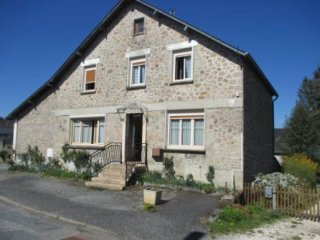 Detached House with Outbuilding