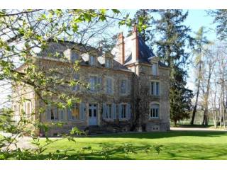 7 bedroom House For Sale: 03000 ALLIER