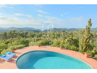 Beautiful house with stunning sea views..
