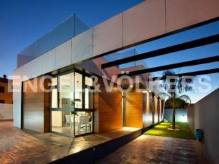 Stylish and modern villas in Pilar de..