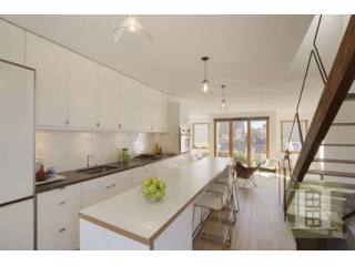 3 bedroom Apartment For Sale: 215 WEST..