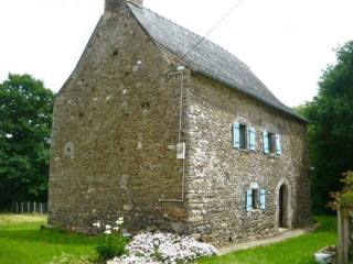 Nice Country House With 1/4 acre