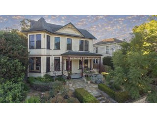 Block of Apartments For Sale: 319 W..