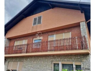 Brckovljani 345 m2 + 978 m2 zemlje, obiteljska kuća