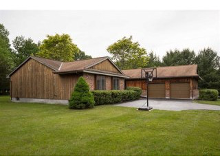 3 bedroom House For Sale: 145 Martin Rd..