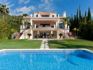 7 Bedroom Villa For Sale In Cascadas De..