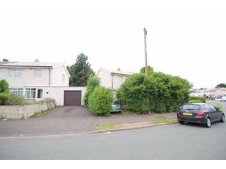 3 bedroom, Semi-detached House house..
