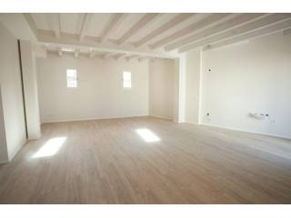 Charming Refurbished Penthouse In The..
