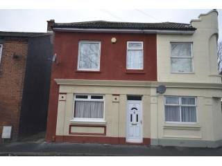 3 bedroom Semi-Detached House For Sale:..