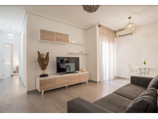 Apartamento reformado y con licencia turística, ubicado a..