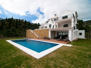 6 Bedroom Villa For Sale In El..
