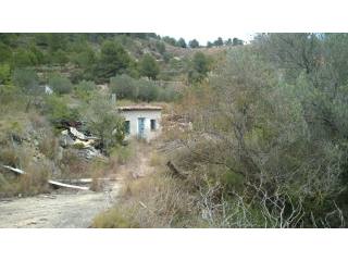 Plot with cottage in Benissa