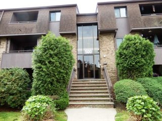 532 Woodmill Dr Cranbury, NJ, 08512..
