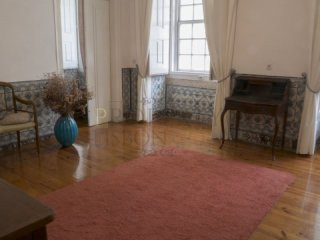 T3 Lisbon Apartment for Sale,Santa..