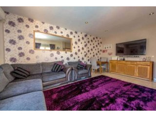 3 Bedroom 2 Bathroom Villa In..