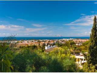 Villa for sale in El Paraiso Alto..