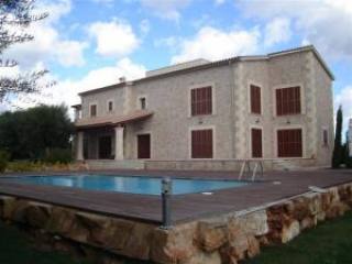 Alcúdia, stone covered finca, in very..