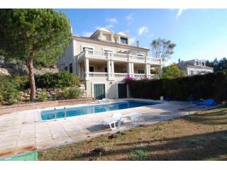 3 bedroom Semi-Detached Villa For Sale:..