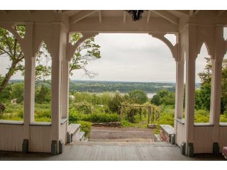 6 bedroom House For Sale: 10 Milton..