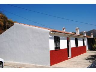 Finca for Sale in Sayalonga 142.000..